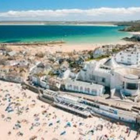 St Ives Apartment Private Parking With Garden 10 Minute Walk Into Town And Beach Екстер'єр фото