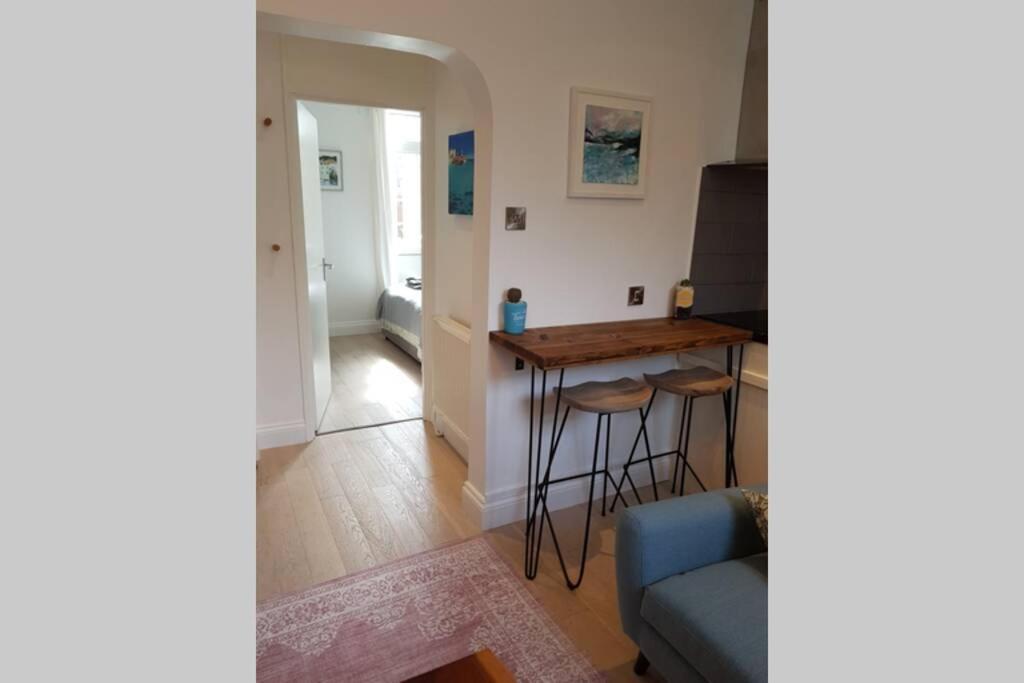 St Ives Apartment Private Parking With Garden 10 Minute Walk Into Town And Beach Екстер'єр фото