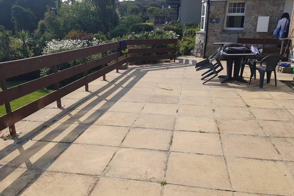 St Ives Apartment Private Parking With Garden 10 Minute Walk Into Town And Beach Екстер'єр фото
